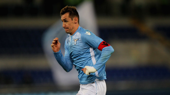 U22国足最新名单！王钰栋+蒯纪闻跳级，红牌后卫落选，冲击亚洲杯（国足U22大名单出炉：王钰栋、蒯纪闻越级入选，红牌后卫落选，剑指亚洲杯）