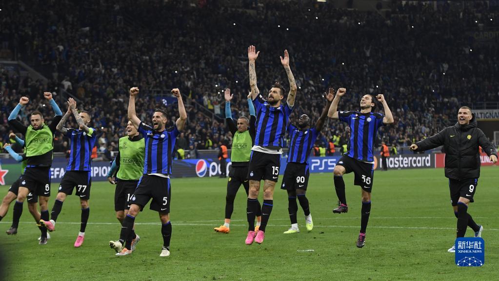 霍伊伦：我想进球，但我是团队型球员，球队获胜最重要（霍伊伦：渴望破门，但我是团队球员，赢球才最关键）