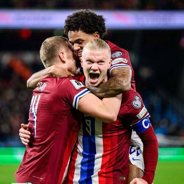 鲁媒：彭啸脚踝韧带损伤，预计要先恢复两周再进行下一步治疗（鲁媒：彭啸脚踝韧带受伤，预计先休养两周再开展后续治疗）