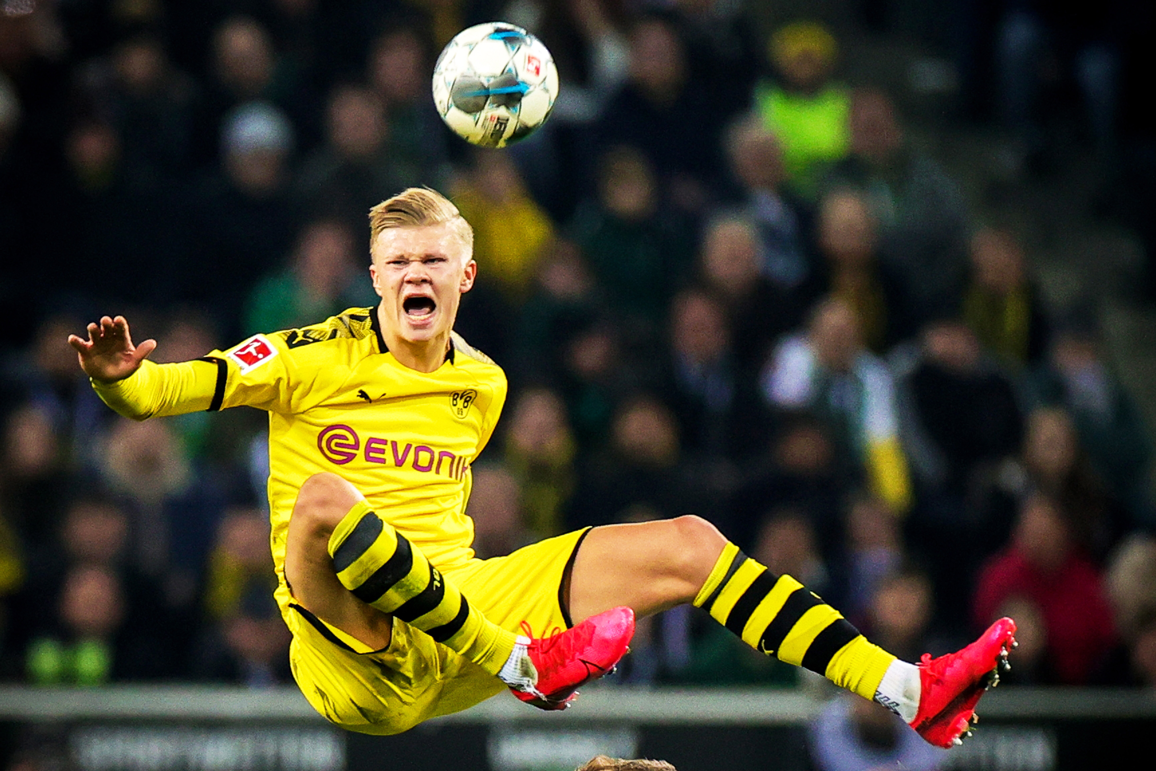 “苏超番外篇”，南京VS苏州足球对抗赛已有超5000人预约看球（苏超番外：南京对决苏州，预约观赛突破5000人）