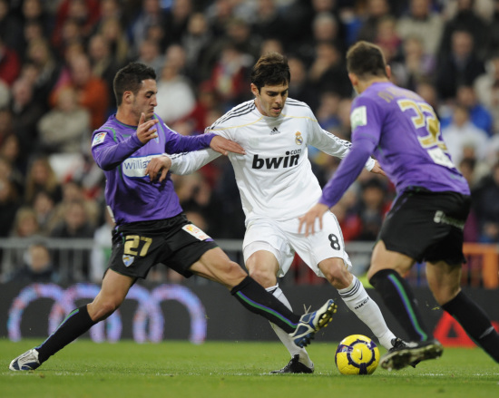 表现出色，托纳利当选欧冠纽卡vs毕尔巴鄂全场最佳球员（托纳利闪耀欧冠纽卡战毕尔巴鄂，荣膺全场最佳）