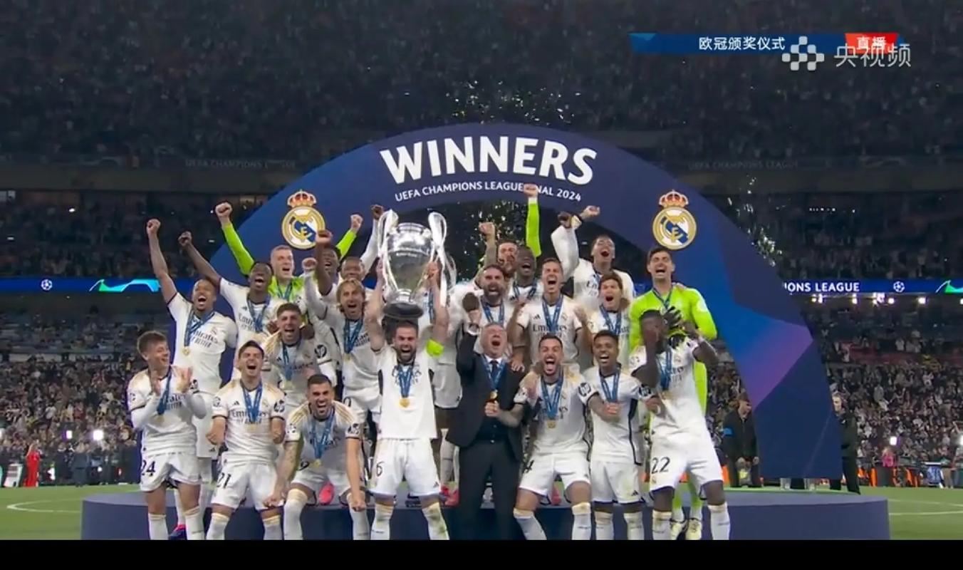 教练关键换人被疯狂讨论（关键时刻换人引发热议）