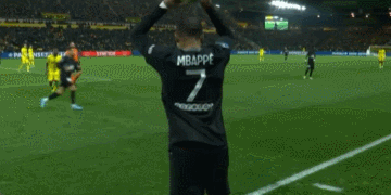 中足联发布2025赛季职业联赛数据：三级联赛累计观众近900万（2025赛季职业联赛数据出炉：中足联称三级联赛观赛人次近900万）